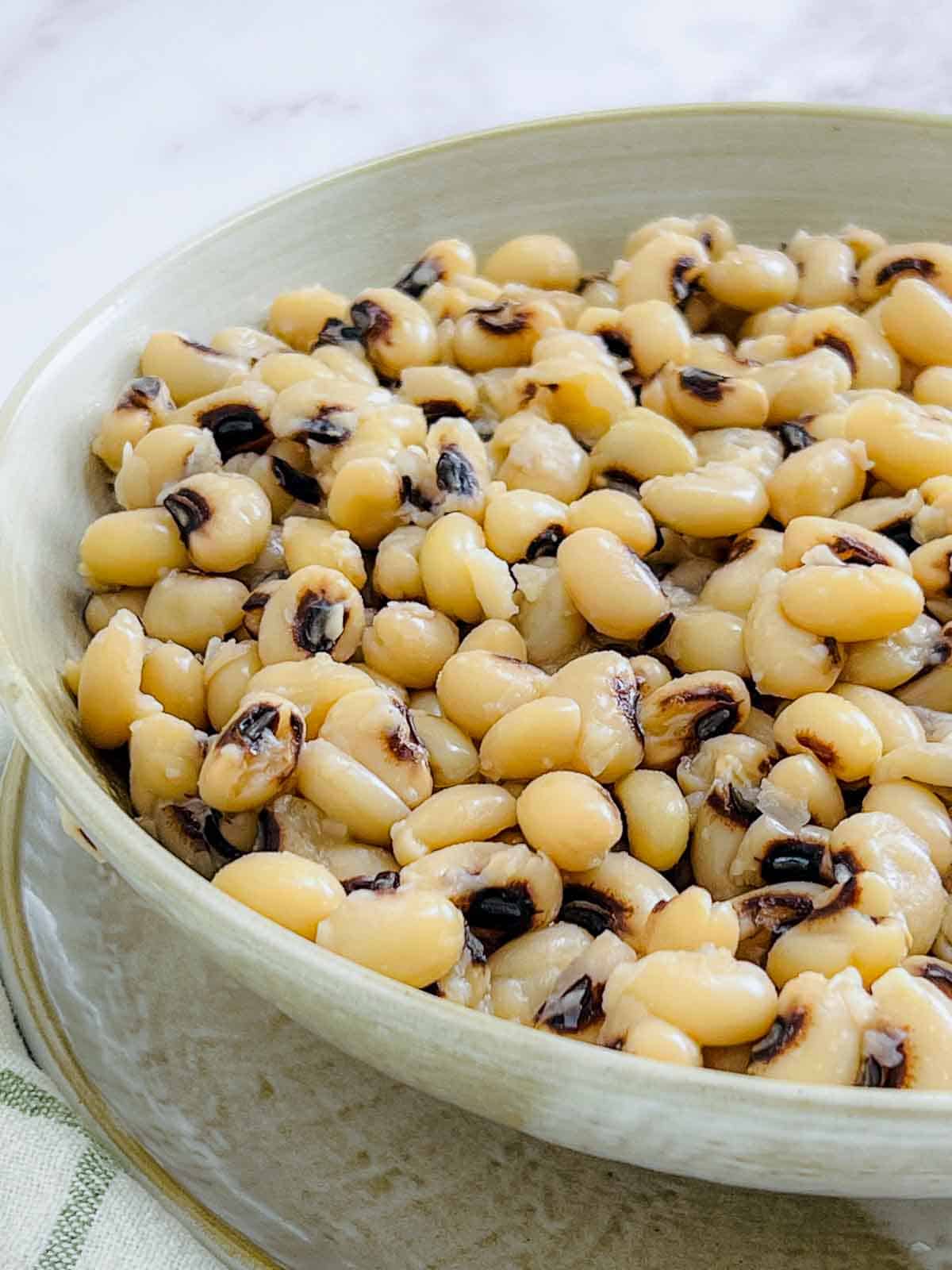 Perfectly cooked black-eyed peas close-up.