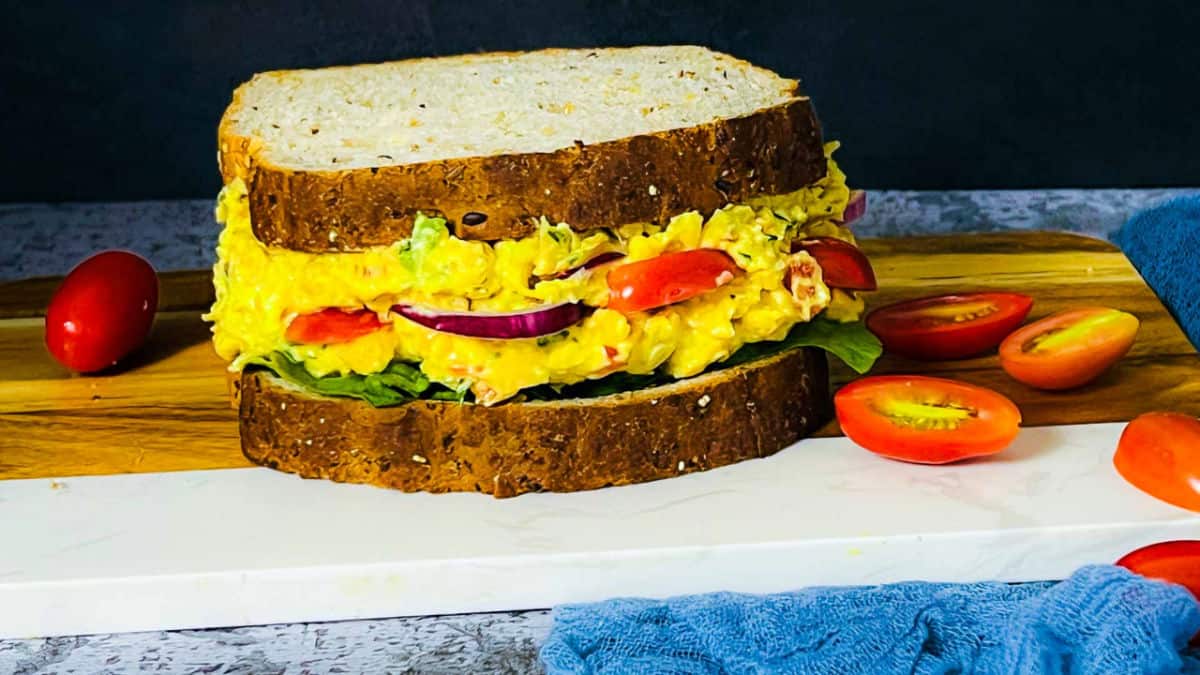 Chickpea salad sandwich landscape image.