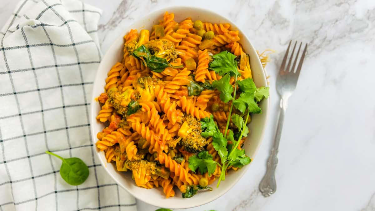 Red lentil pasta MSN image.