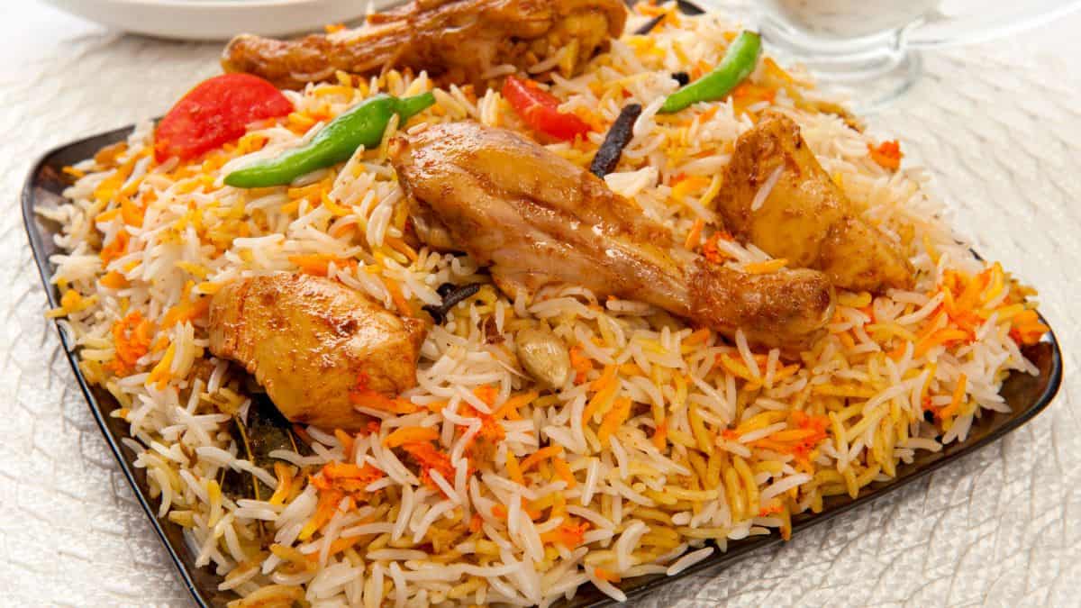 Close up of bohri biryani.