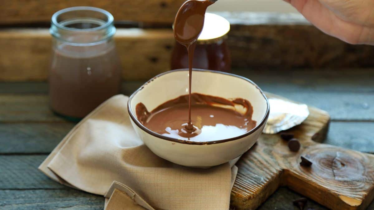 Melted chocolate in a bowl.