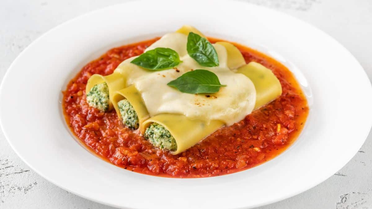 Manicotti pasta in tomato sauce.