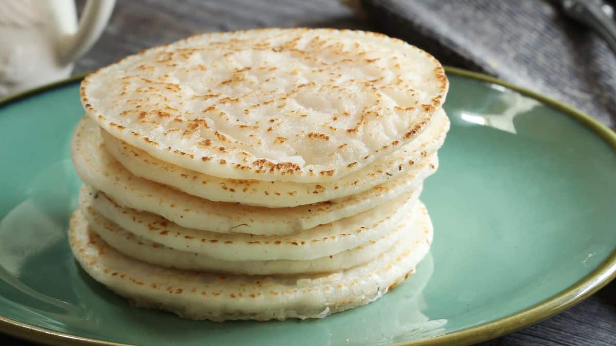 A stack of rice pancakes.