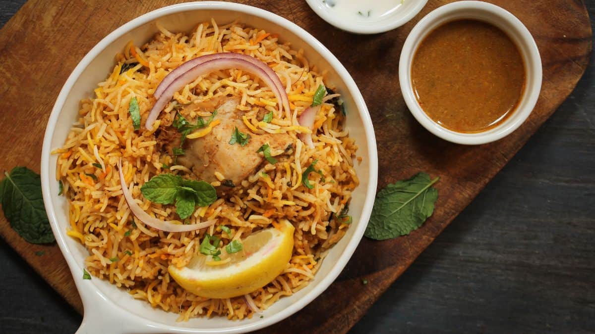 Hyderabadi chicken biryani on a plate.