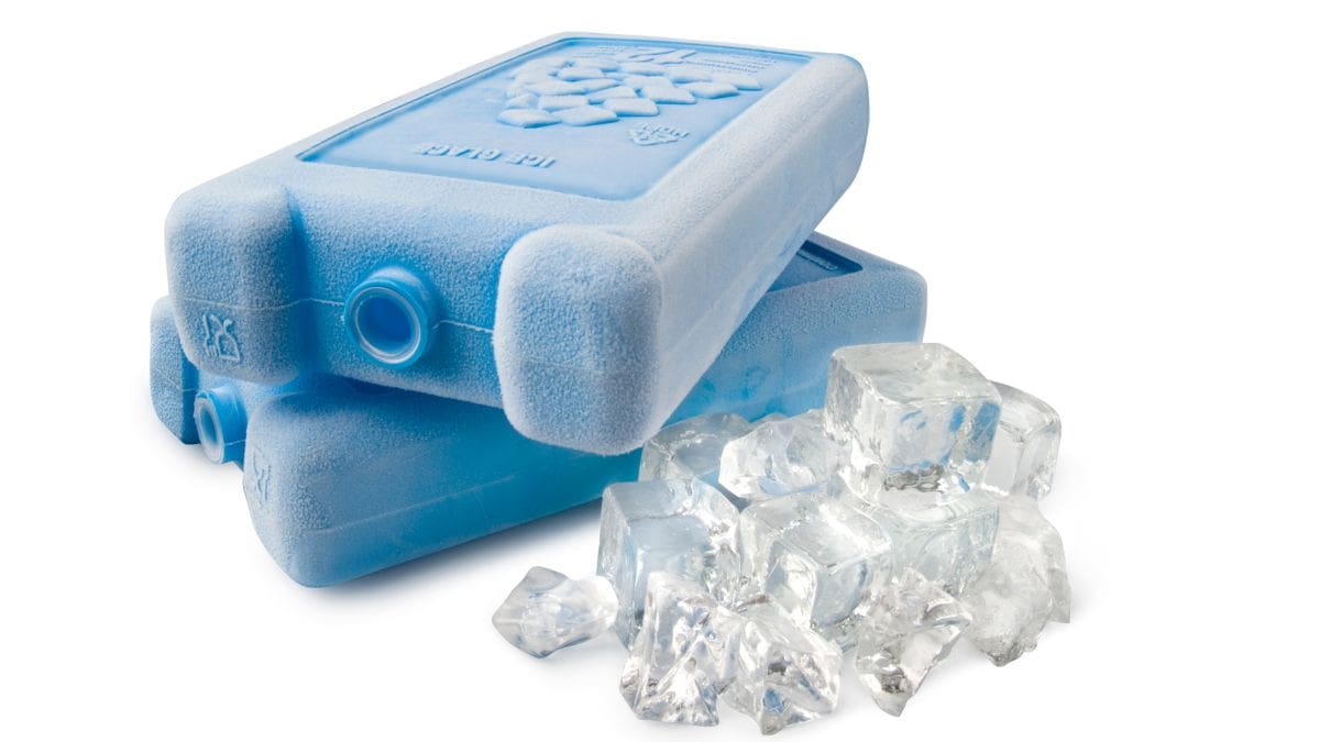 Ice packs and ice cubes.