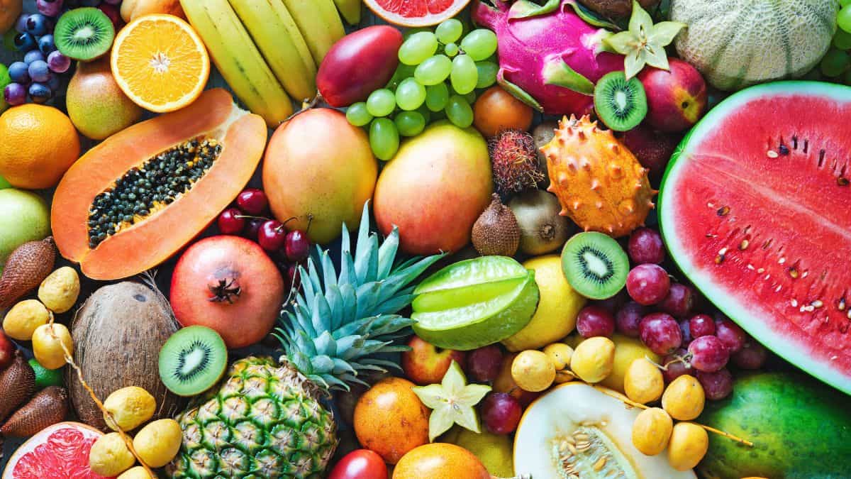 Various fruits on a table.