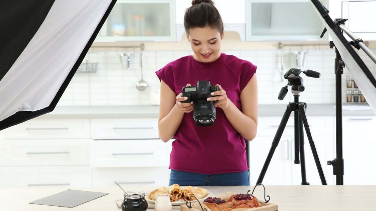 A blogger taking food images.