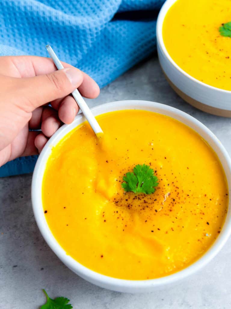 Vegan Butternut Squash Soup in Slow Cooker – Dump-and-Go Simplicity at its Best!