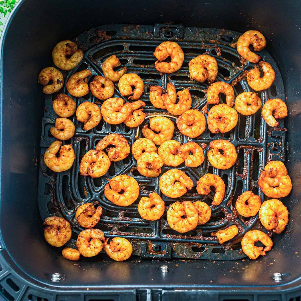 Air fried shrimp in the basket.