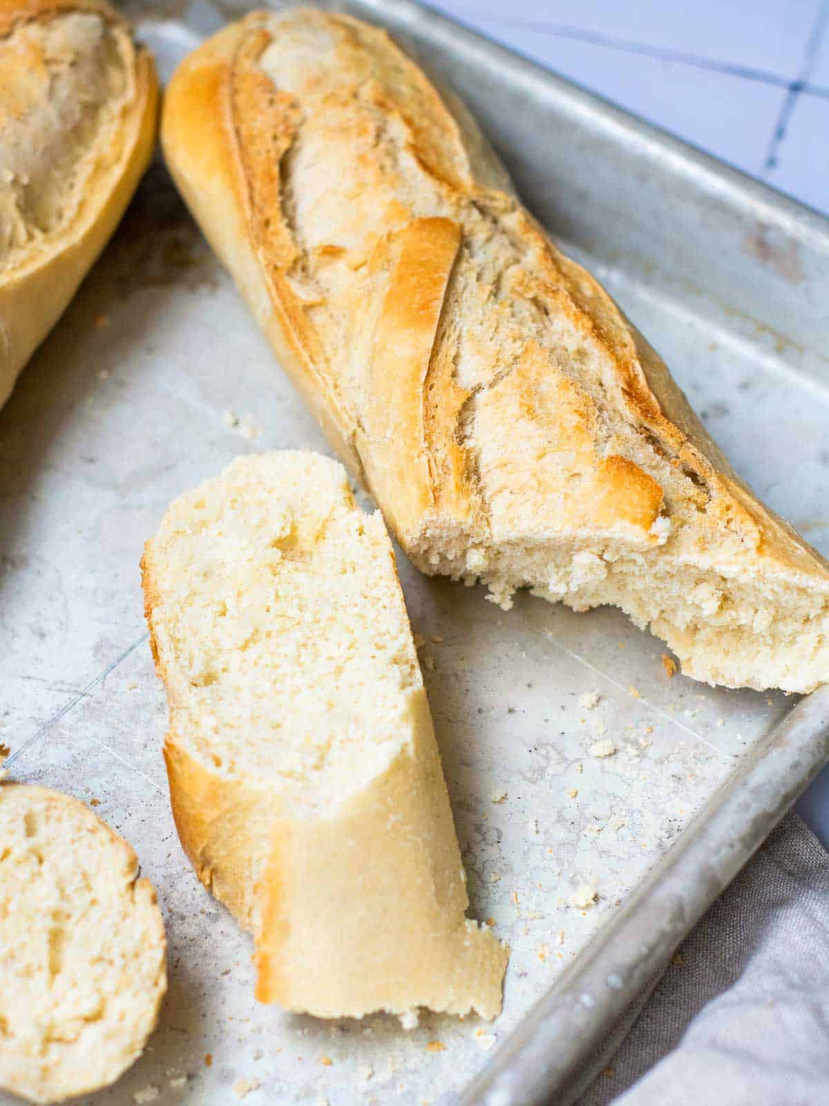 Baguette sliced after cooling down.