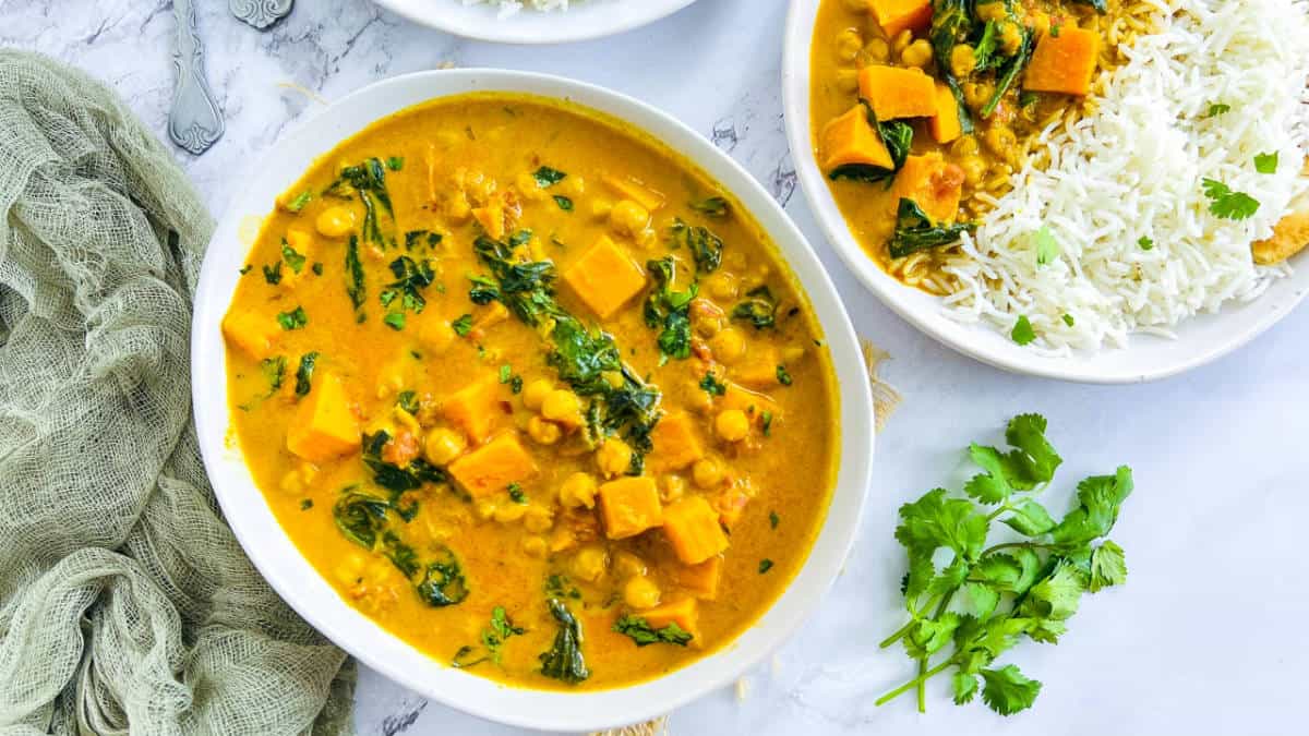 Sweet potato and chickpeas curry social media image.